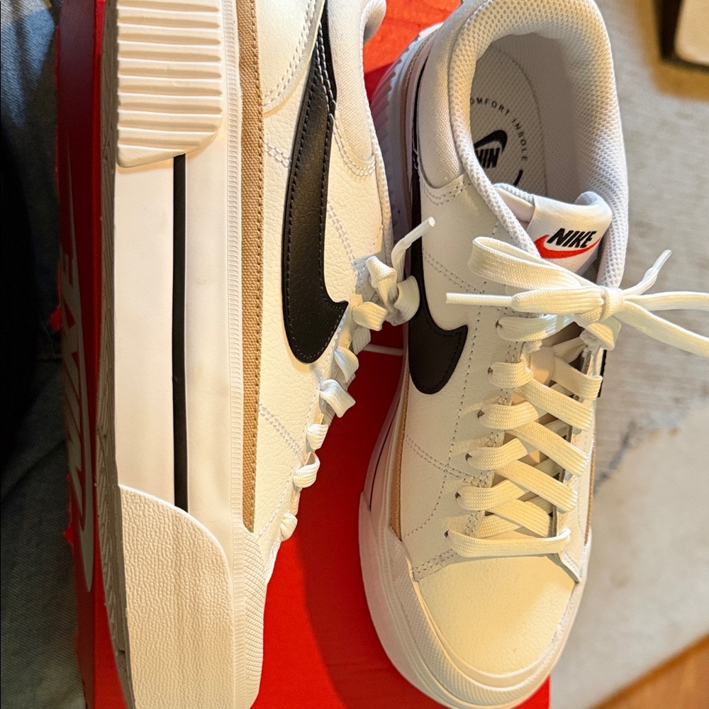Nike Women’s White and Black Low-Top Sneakers